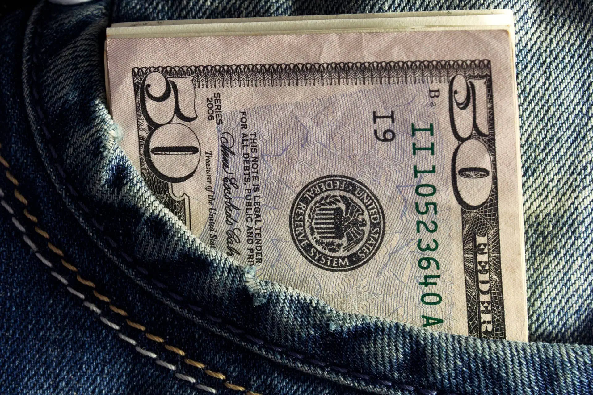 Navigating Weekly Salary Jobs: Insights for Entry-Level SeekersFeatured Image