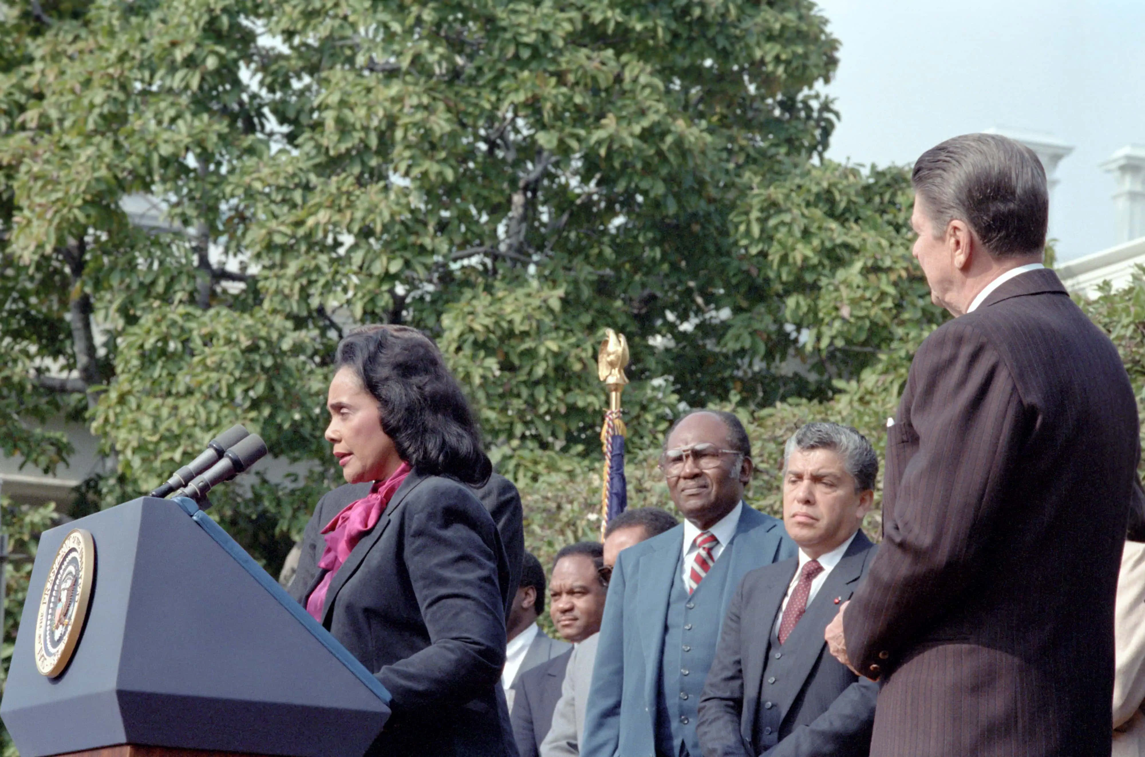 Best Coretta Scott King Quotes on Civil RightsFeatured Image