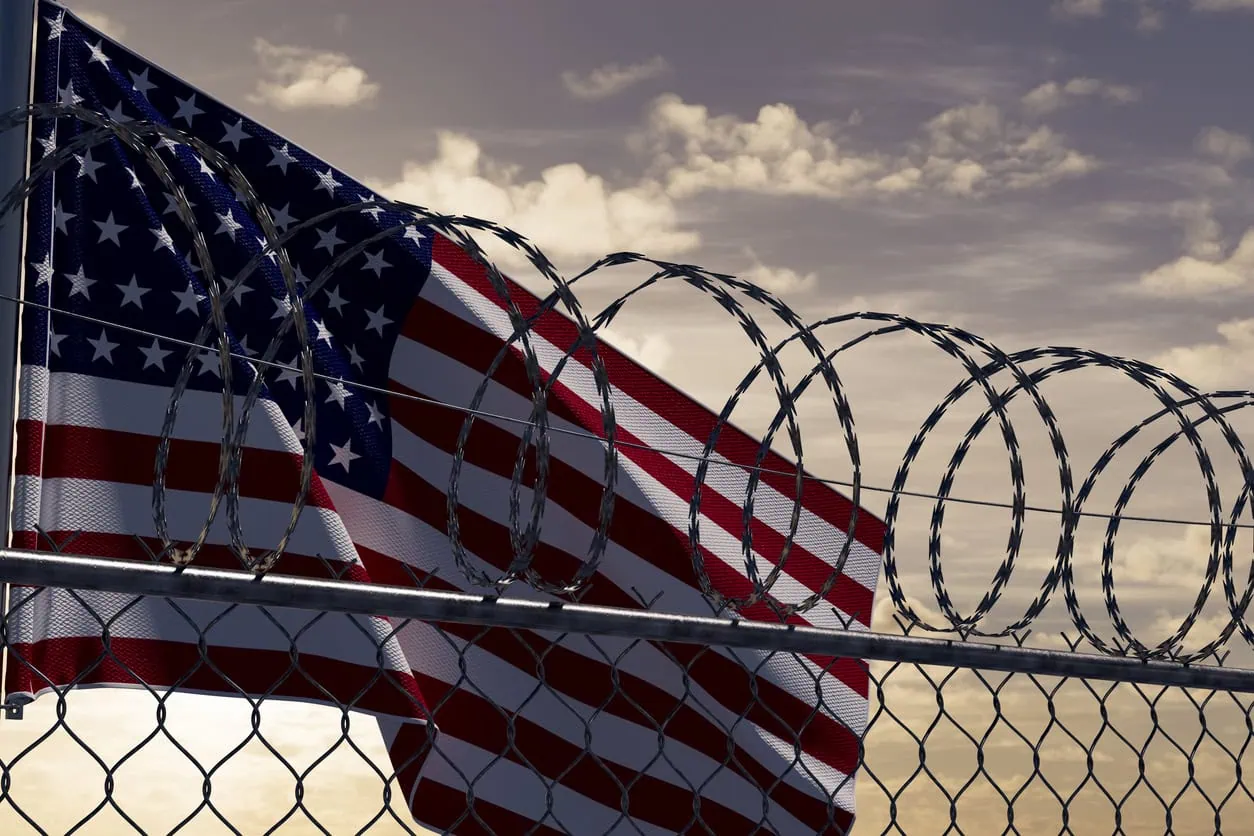 Tracking U.S. Immigration Enforcement: Arrests, Detentions, and Border Crossings RiseFeatured Image