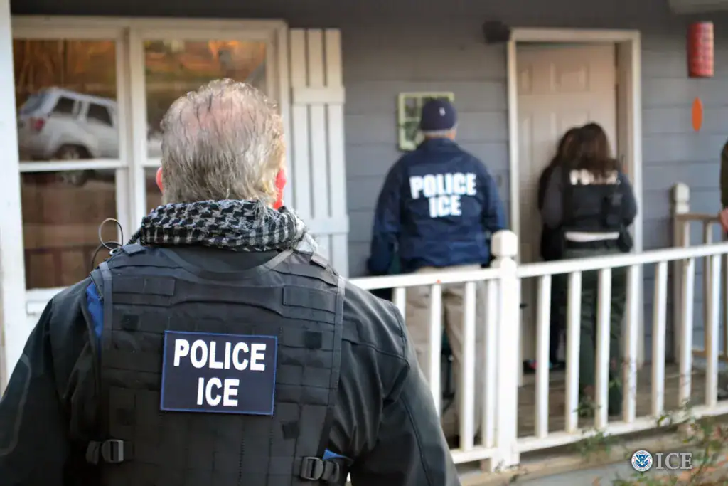 ICE Reinstates Workplace Raids After a Short PauseFeatured Image